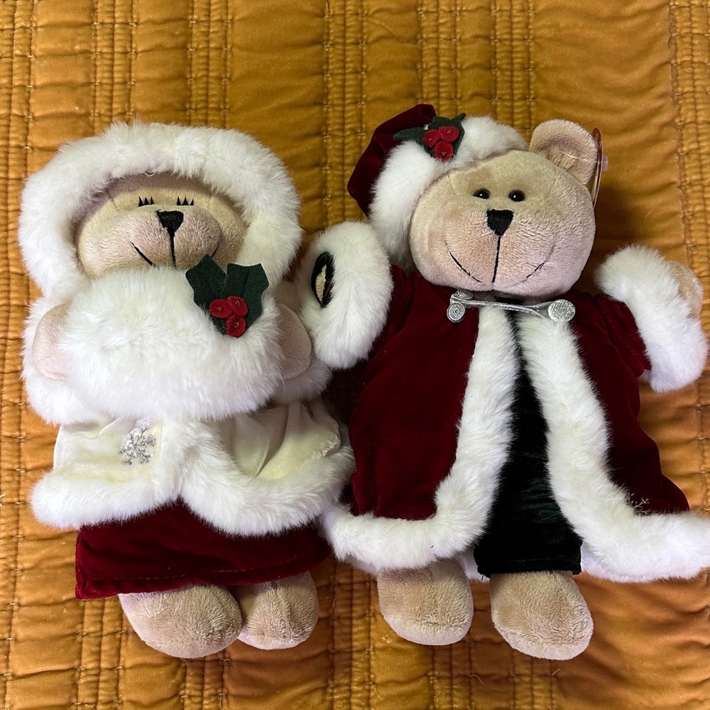 Starbucks 2004 Holiday Bearistas Santa and Mrs. Claus